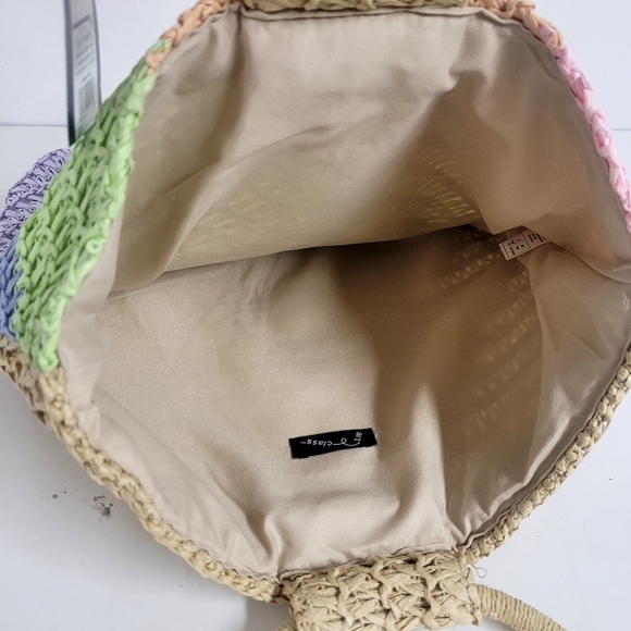 New! Girls' Striped Paper Straw Tote Handbag Purse - Art Class - Picture 3 of 9